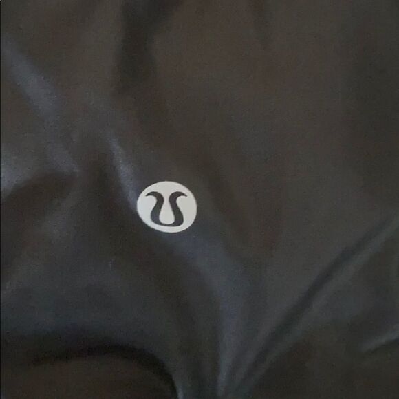 Lululemon black size 2 mix fabric wunder under - Picture 3 of 4